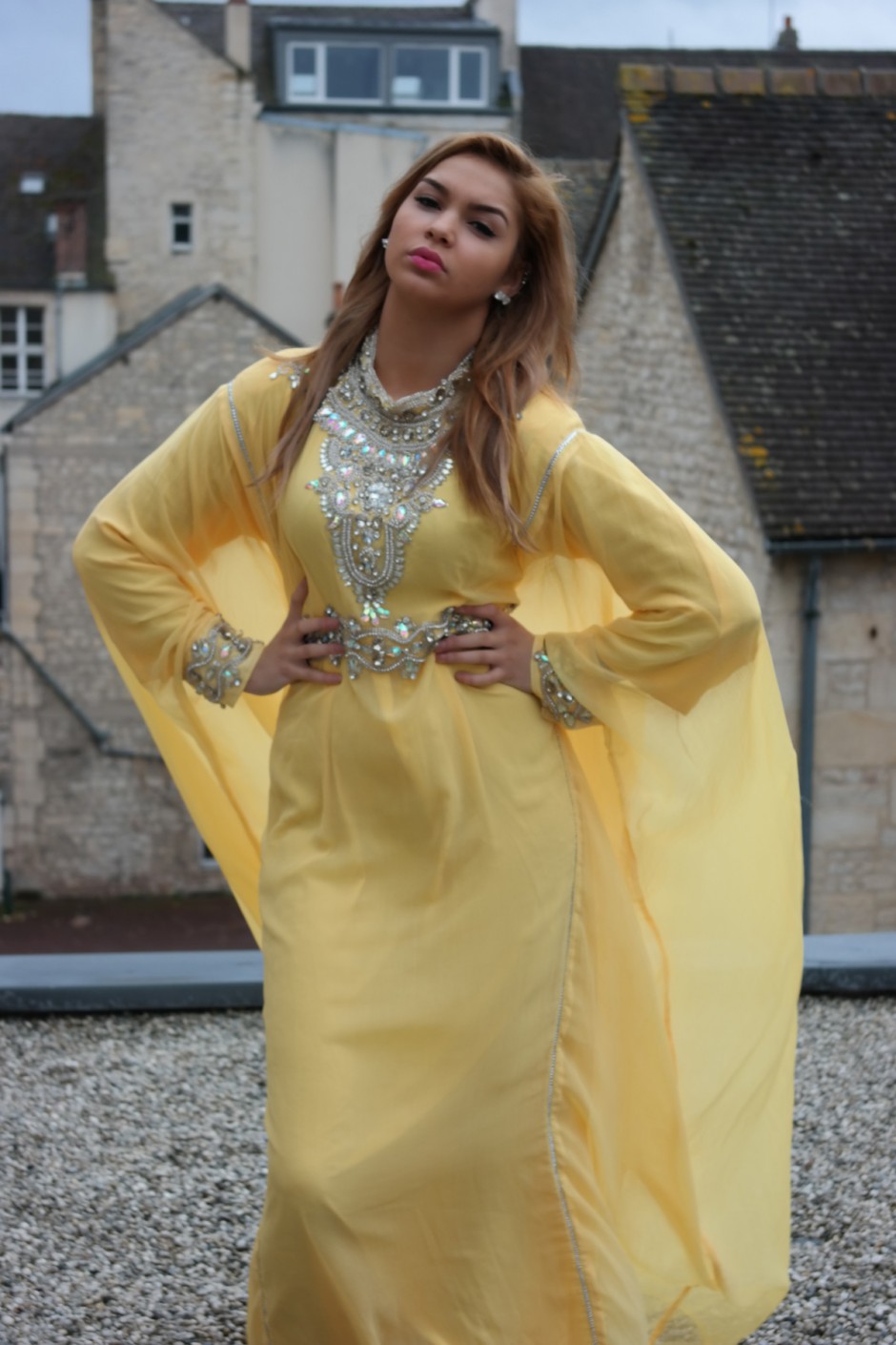 Robe de Dubaï modèle Acacia