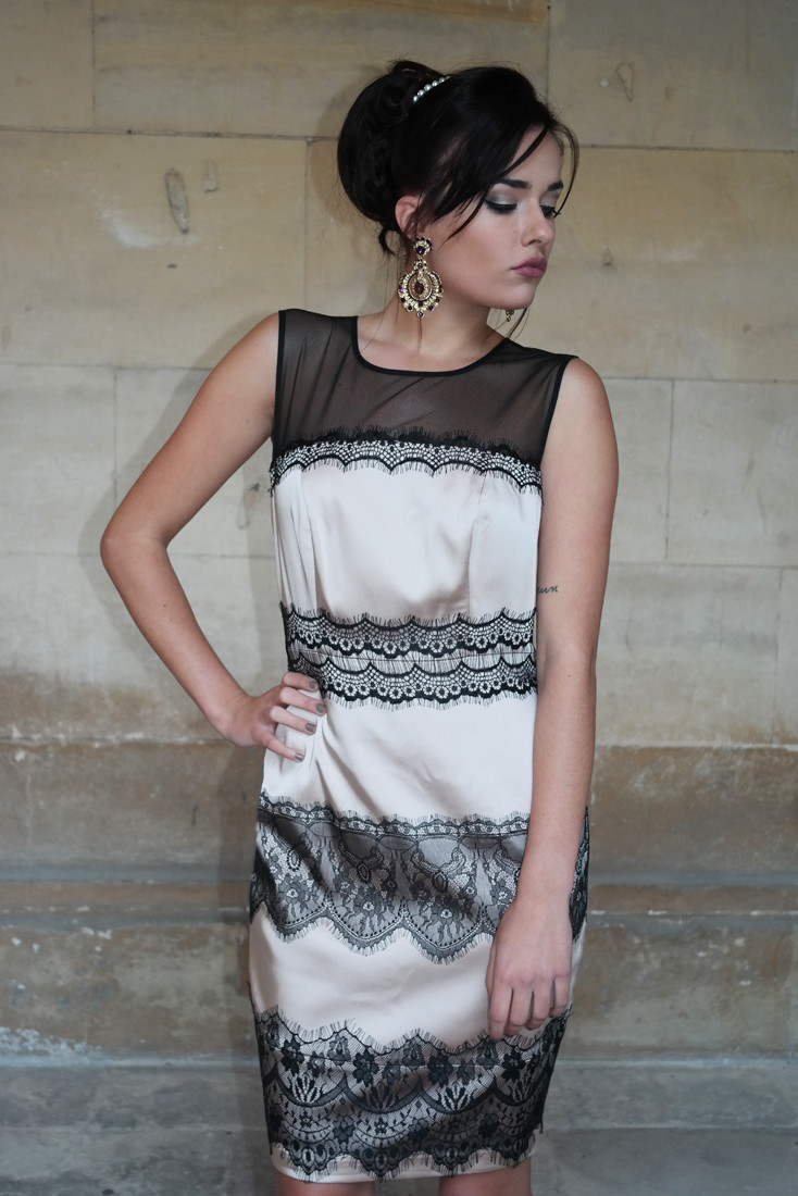 Robe Cocktail Dentelle